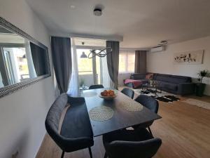 Posedenie v ubytovaní Zoya del mar