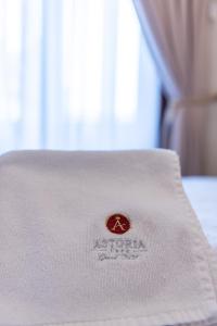 Certifikát, hodnocení, plakát nebo jiný dokument vystavený v ubytování Astoria Grand Hotel