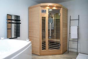 Kúpele alebo wellness v ubytovaní Chablis Spa : duplex Grand Cru (balnéo/sauna)