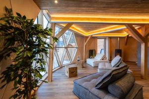 Posezení v ubytování Alpin D'Hôme Hôtel & Spa