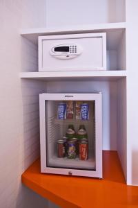 Dapur atau dapur kecil di HARRIS Hotel & Conventions Gubeng