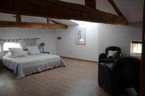 Posteľ alebo postele v izbe v ubytovaní Le Hibou -1 bed Gite