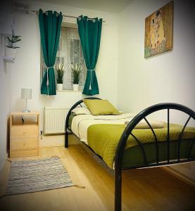 Легло или легла в стая в Cosy Flat Close To East Finchley Station