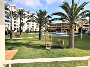 Bazén v ubytovaní Apartamento estilo Mediterráneo. Segundo Montañar. alebo v jeho blízkosti