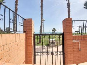 Fotografie z fotogalerie ubytování Ayf frontal al mar con 2 terrazas y wifi v destinaci Oropesa del Mar