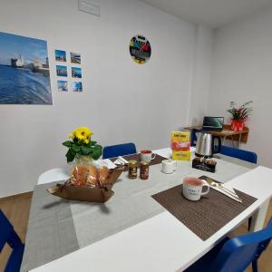 Jídlo v apartmánu nebo okolí + 14 fotografií