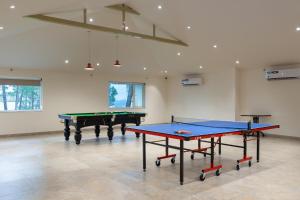 Cassia Resort, Kasauli内部或周边的乒乓球设施
