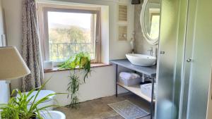 A bathroom at Agriturismo Podere Le Palaie