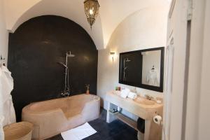 Koupelna v ubytování Riad Agathe & Spa
