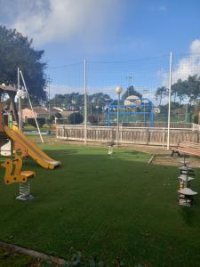 Photo de la galerie de l'établissement Villas du lac Appart 4 à 6 personnes, à Soustons 8 autres photos