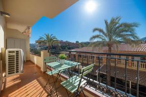 Balkón alebo terasa v ubytovaní VB Palm Avenue 1BDR Apt