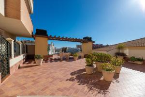 Balkón alebo terasa v ubytovaní VB Palm Avenue 1BDR Apt
