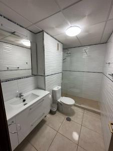 Zdjęcie z galerii obiektu Victoria Court 2- lovely apartment 25 w Aronie