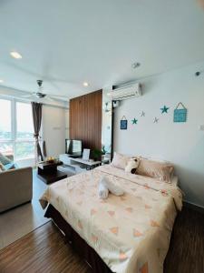 Katil atau katil-katil dalam bilik di Mansion One by PerfectSweetHome Ocean Concept