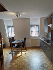 Η κουζίνα ή μικρή κουζίνα στο Apartment am Zolltor