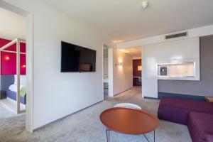Kuchyň nebo kuchyňský kout v ubytování Amrâth Airport Hotel Rotterdam