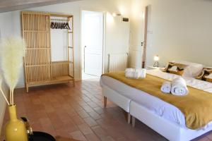 Posteľ alebo postele v izbe v ubytovaní B&B Can Jan