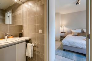 Voodi või voodid majutusasutuse Smeysea - Stylish apartment in Sint-Idesbald toas
