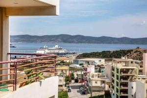 Lavrio Seaview 2bdr Apt 4 min dive from the sea