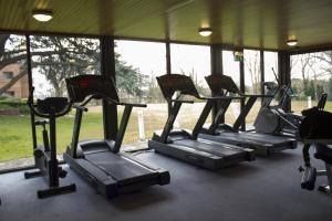 Phòng/tiện nghi tập thể dục tại Mercure Hull Grange Park Hotel