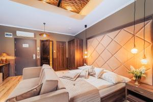 Posedenie v ubytovaní Komló Hotel Gyula