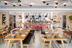 Zoku Paris餐厅或其他用餐的地方