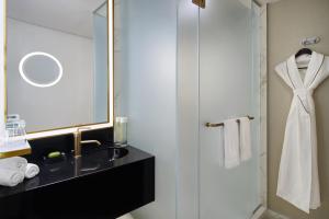 Salle de bains dans l'établissement Hotel Washington