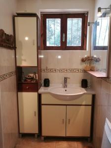 Zdjęcie z galerii obiektu Joli appartement dans villa entre Nice et l'arrière pays w mieście Castagniers