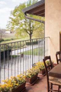 Balkón nebo terasa v ubytování Fenil Conter Cottage & Suite