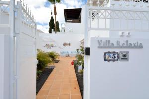 Fotografia z galérie ubytovania Lovely 3-Bed Villa in Puerto del Carmen v destinácii Puerto del Carmen