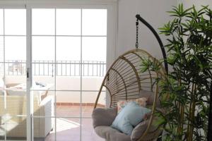 A seating area at Marina del Este