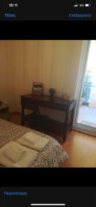 Posteľ alebo postele v izbe v ubytovaní Thiseio Big Apartment