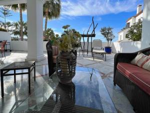 Balkon lub taras w obiekcie STUNNING 175 m2 APARTMENT with TERRACE and JACUZZI