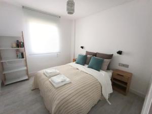 Posteľ alebo postele v izbe v ubytovaní Riviera del Sol , Casa Lola, Mijas Costa