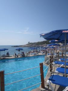 Bazén v ubytovaní Apartments Adriatika alebo v jeho blízkosti