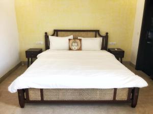 מיטה או מיטות בחדר ב-Avatar Living@ Greater Kailash 2