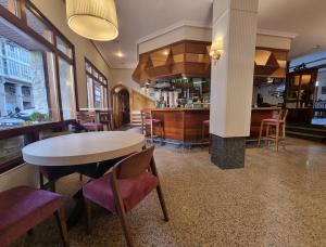 Restaurace v ubytování Hostal Sainz