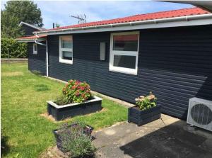 Το κτήριο όπου στεγάζεται  η παραθεριστική κατοικία