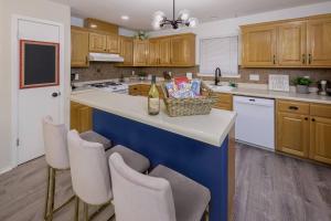 Køkken eller tekøkken på A Pool With A View