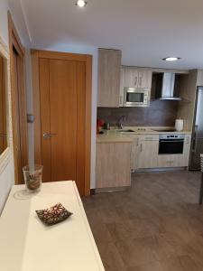Kuchyň nebo kuchyňský kout v ubytování Lamerako Etxie - La Casa del Parque - Park s Home