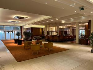 The lobby or reception area at Hotel Hanseatischer Hof