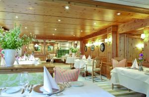 מסעדה או מקום אחר לאכול בו ב-Hotel Kesslermühle