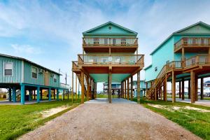 Gallery image of Caisson Modern Beach Cottage in Surfside Beach