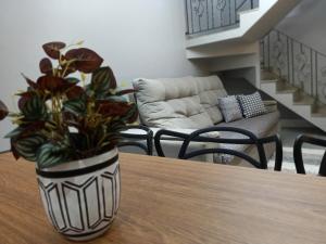 Χώρος καθιστικού στο Linda Casa no Jardim Mariléa com Área Gourmet e Hidromassagem! +36 φωτογραφίες