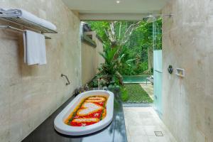 Zahrada ubytování The Lokha Ubud Resort, Villas & SPA