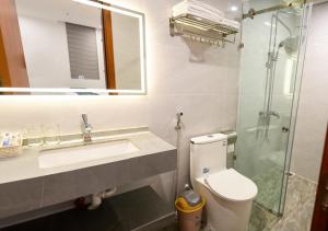 Phòng tắm tại Hồng Ngọc Hạ Long Hotel