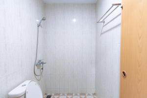 Koupelna v ubytování RedDoorz @ Medan Johor 2