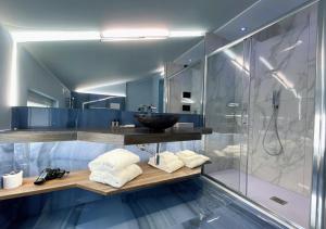 A bathroom at Suite Dreams Montecatini