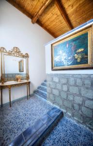 Cama ou camas em um quarto em Room in BB - Wellness and relaxing time in Ischia, we are waiting for you num02
