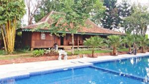 Bazén v ubytování Katumbiri Resort nebo v jeho okolí